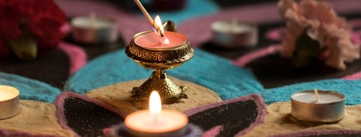 Shivcrafts Aarti Machine in a home mandir setting